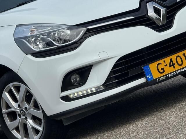 Wit Gebruikt 2019 Renault Clio GrandTour LIMITED Stationwagen | € 8.925 (Super prijs) - Afbeelding 1/4