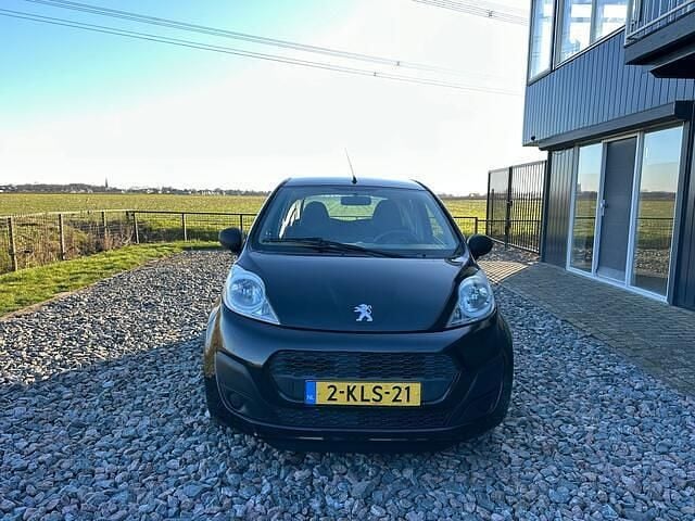 Occasion Peugeot 107 Access 68 PK (50 kW) 2013 Zwart Hatchback