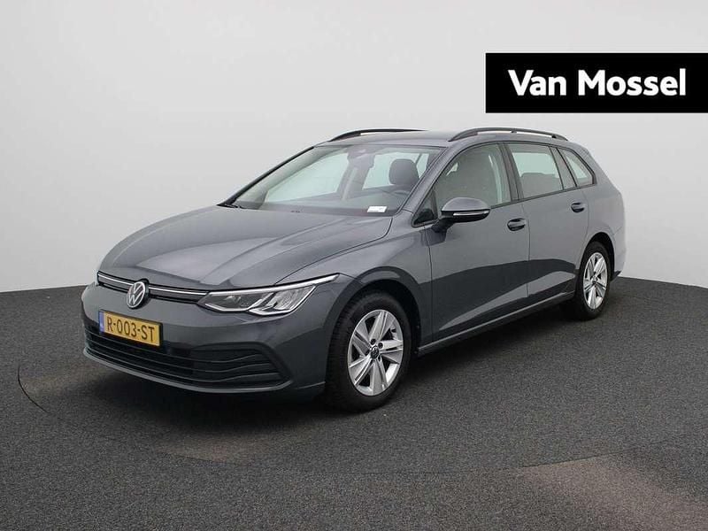 Grijs Occasion 2022 VW Golf VIII Life Stationwagen | € 18.400 (Goede deal) - Afbeelding 1/3