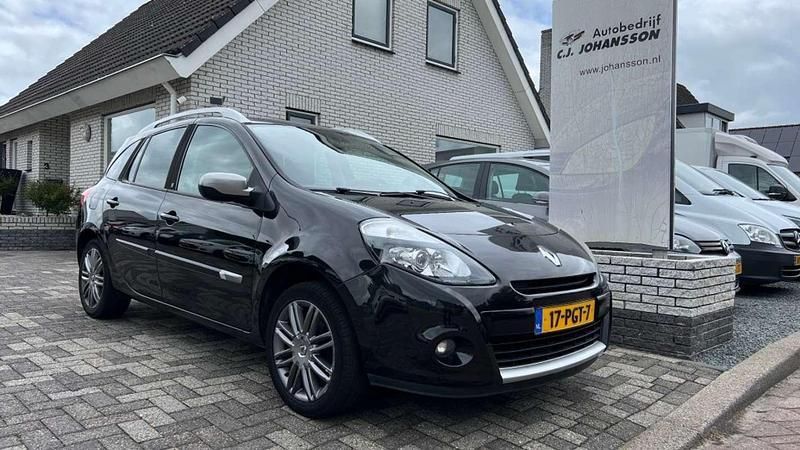 Zwart, metallic lak Gebruikt 2011 Renault Clio GrandTour Stationwagen | € 4.350 (Eerlijke prijs) - Afbeelding 1/4