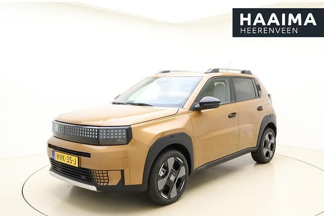 Bruin Nieuw 2025 Fiat Grande Panda La Prima SUV | € 29.950 - Afbeelding 1/4