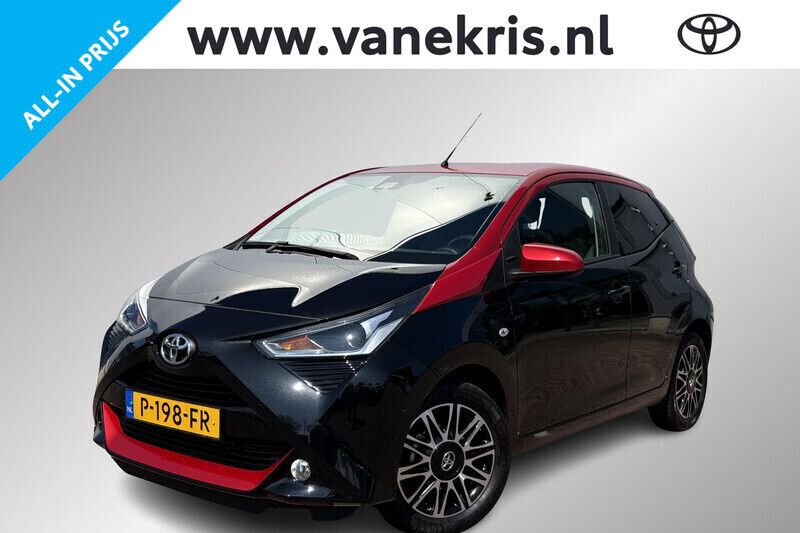 Zwart Gebruikt 2022 Toyota Aygo X-clusiv Hatchback | € 16.399 (Goede deal) - Afbeelding 1/4