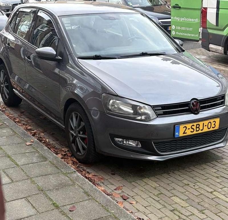 Occasion 2013 VW Polo Life Sedan | € 7.850 (Eerlijke prijs) - Afbeelding 1/4