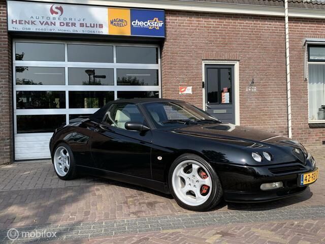 Zwart Gebruikt 1996 Alfa Romeo Spider Cabriolet | € 13.750 (Duur) - Afbeelding 1/4