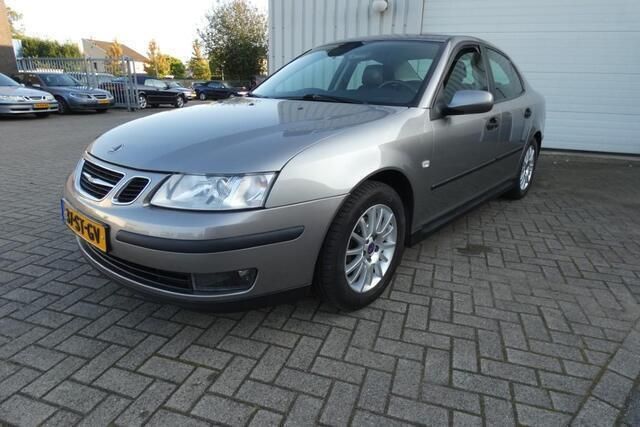 Grijs Gebruikt 2006 Saab 9-3 Linear Sedan | € 3.500 (Eerlijke prijs) - Afbeelding 1/4