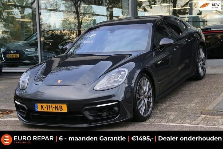 Grijs Gebruikt 2021 Porsche Panamera Sedan | € 68.995 (Super prijs) - Afbeelding 1/4