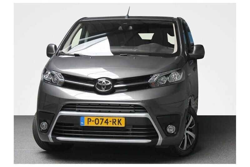 Grijs Gebruikt 2022 Toyota Proace Verso Stationwagen | € 46.750 (Duur) - Afbeelding 1/1
