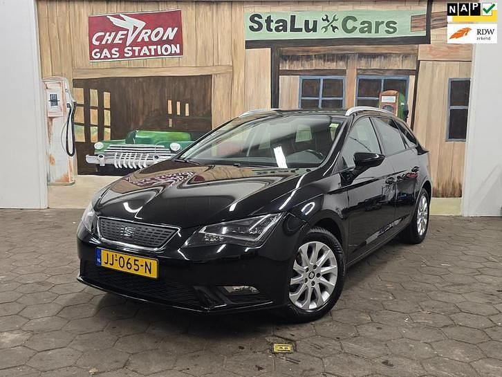 Zwart Occasion 2016 Seat Leon ST CONNECT Stationwagen | € 7.995 (Eerlijke prijs) - Afbeelding 1/3