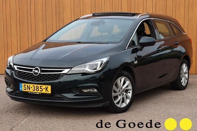 Groen Gebruikt 2018 Opel Astra Comfort Stationwagen | € 12.940 (Iets duurder) - Afbeelding 1/4
