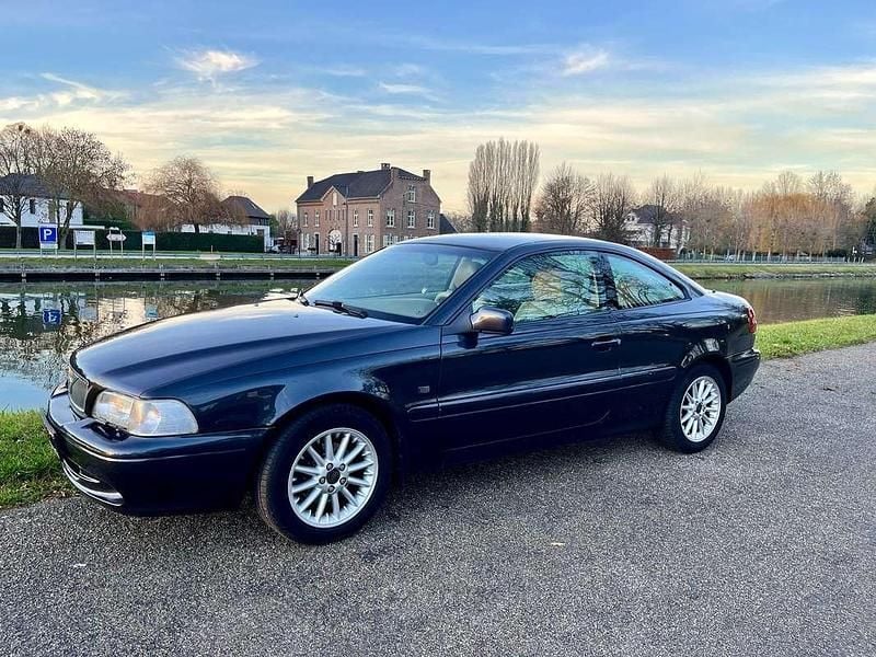 Blauw Occasion 2000 Volvo C70 Coupé | € 5.300 (Eerlijke prijs) - Afbeelding 1/4