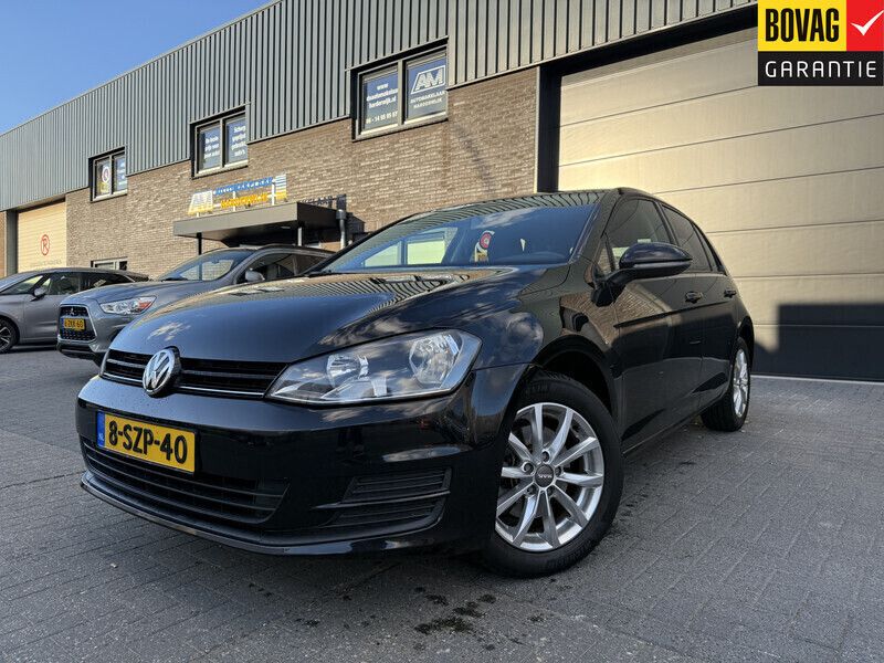 Zwart Gebruikt 2014 VW Golf VII Trendline Hatchback | € 9.450 (Eerlijke prijs) - Afbeelding 1/4