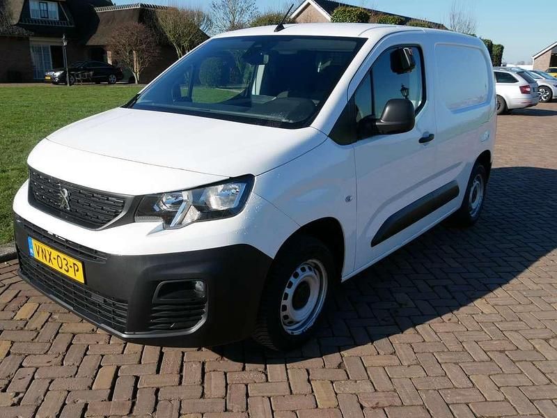 Occasion Peugeot Partner Premium 102 PK (75 kW) 2022 Wit MPV