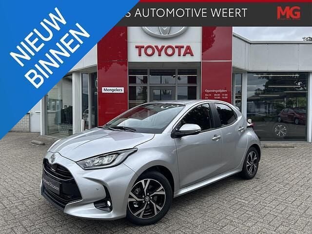 Grijs Nieuw 2025 Toyota Yaris Comfort Hatchback | € 27.700 (Goede deal) - Afbeelding 1/4