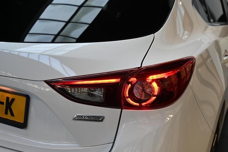 Occasion Mazda 3 120 PK (88 kW) 2018 Wit Hatchback