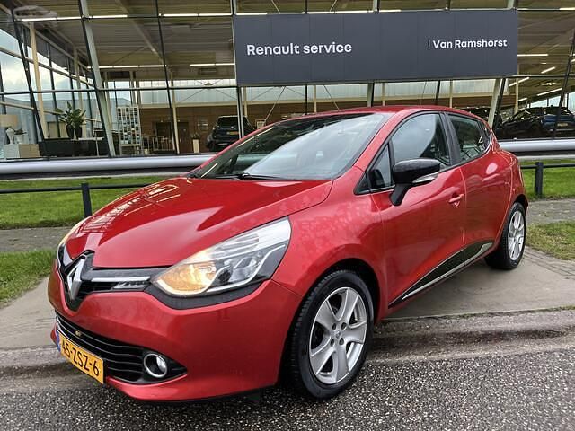 Rood Gebruikt 2013 Renault Clio IV Collection Hatchback | € 7.450 (Eerlijke prijs) - Afbeelding 1/4