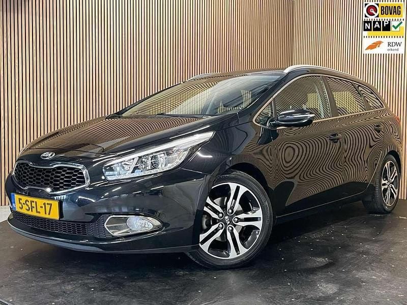 Zwart Gebruikt 2013 Kia Ceed Sportswagon 2 Stationwagen | € 6.945 (Eerlijke prijs) - Afbeelding 1/1