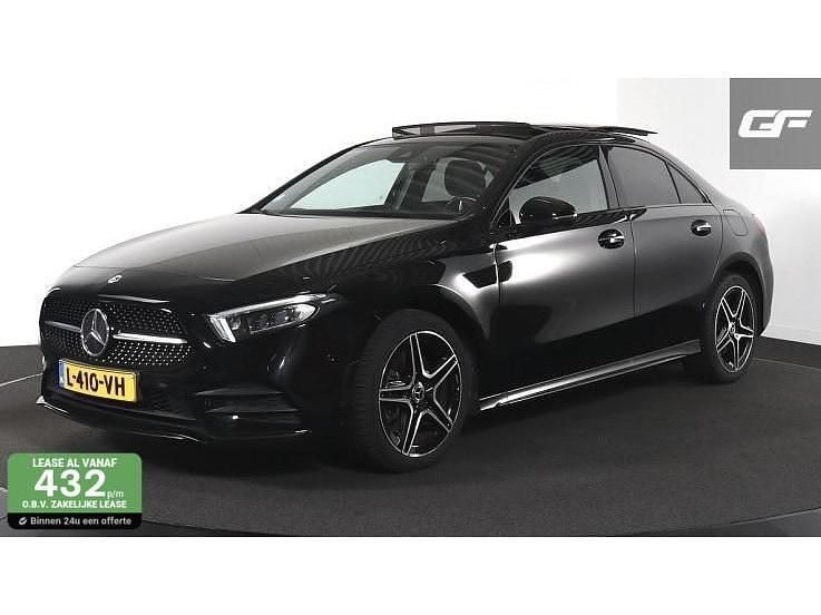 Zwart Gebruikt 2021 Mercedes A250 AMG Sedan | € 26.950 (Eerlijke prijs) - Afbeelding 1/4