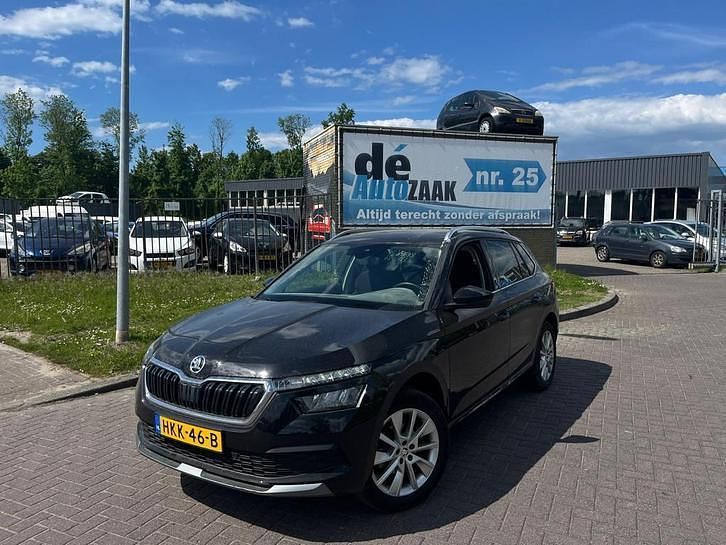 Zwart Gebruikt 2023 Skoda Kamiq Active SUV | € 20.949 (Eerlijke prijs) - Afbeelding 1/4