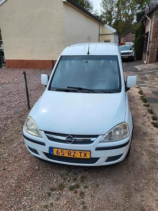 Gebruikt 2005 Opel Combo | € 2.000 (Eerlijke prijs) - Afbeelding 1/4