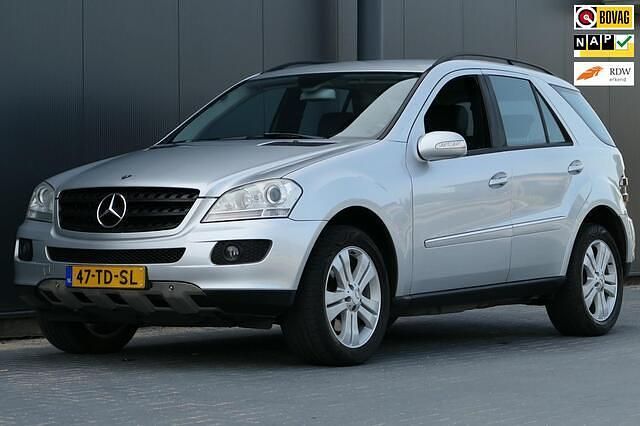Grijs Gebruikt 2006 Mercedes 500 SUV | € 12.440 - Afbeelding 1/4