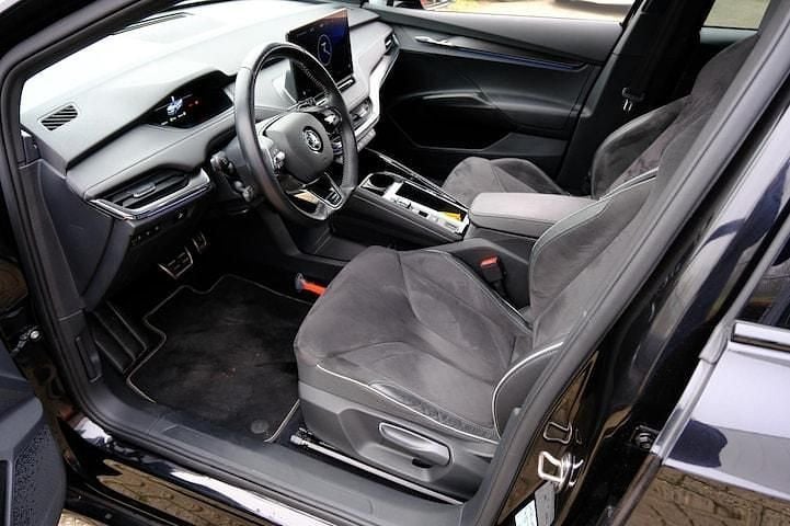 Occasion Skoda Enyaq iV SportLine 150 kW (204 PK) 2022 Zwart SUV