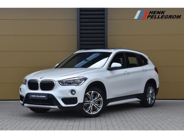 Wit Gebruikt 2015 BMW X1 Sport Line SUV | € 18.950 (Duur) - Afbeelding 1/4