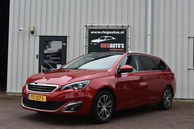 Rood Gebruikt 2017 Peugeot 308 Allure Stationwagen | € 13.950 (Iets duurder) - Afbeelding 1/4