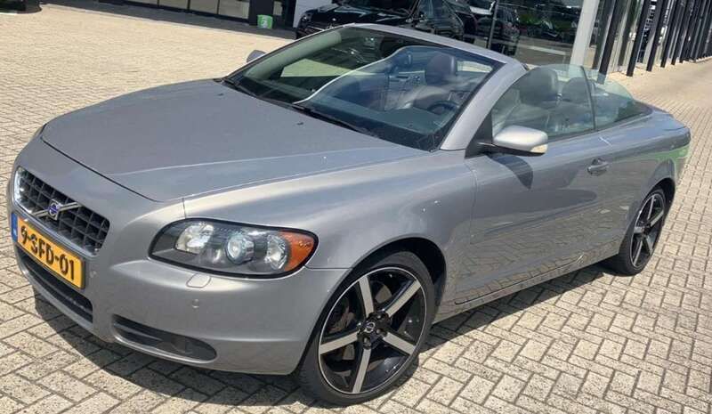 Grijs Gebruikt 2006 Volvo C70 Summum Cabriolet | € 14.900 (Eerlijke prijs) - Afbeelding 1/4