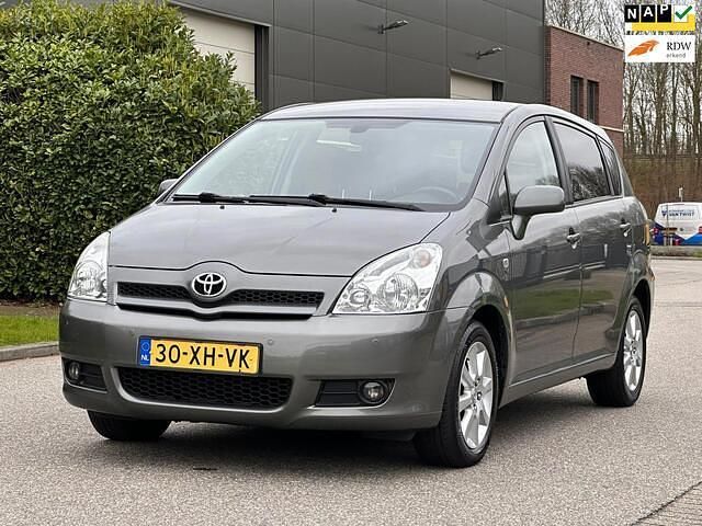 Grijs Gebruikt 2007 Toyota Verso MPV | € 4.450 (Eerlijke prijs) - Afbeelding 1/4