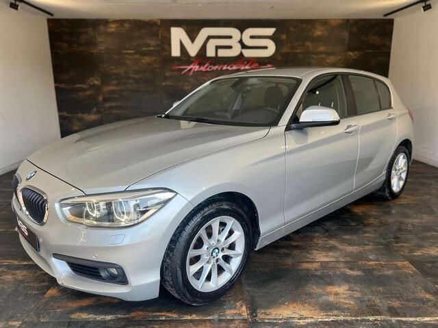 Grijs Gebruikt 2015 BMW 118 Hatchback | € 11.450 - Afbeelding 1/4