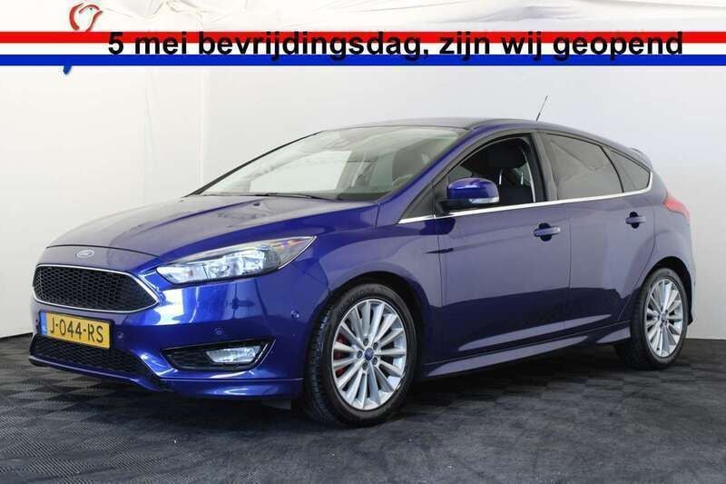 Blauw Gebruikt 2016 Ford Focus Titanium Hatchback | € 9.999 (Goede deal) - Afbeelding 1/4