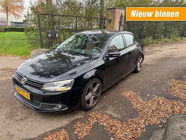 Zwart Gebruikt 2012 VW Jetta Sedan | € 2.990 (Super prijs) - Afbeelding 1/4