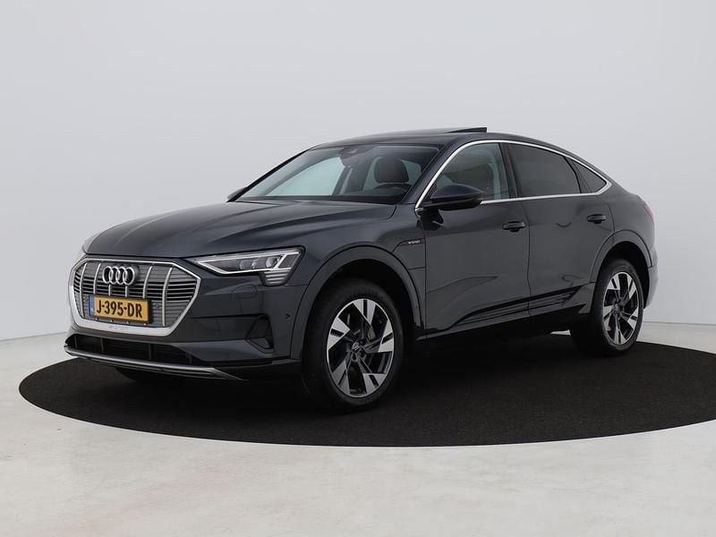 Grijs Gebruikt 2020 Audi e-tron SUV | € 29.900 - Afbeelding 1/4