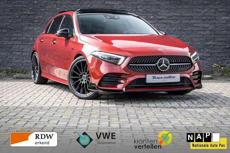 Occasion Mercedes A250 Business 160 PK (117 kW) 2020 Rood, metallic lak Hatchback