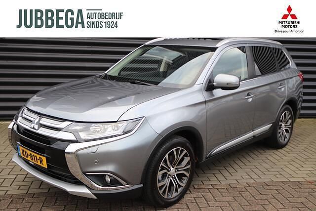 Grijs Occasion 2016 Mitsubishi Outlander Instyle SUV | € 22.895 (Duur) - Afbeelding 1/4