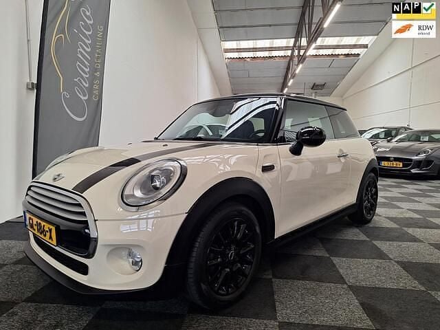 Wit Gebruikt 2015 Mini Cooper Chili Hatchback | € 12.950 (Eerlijke prijs) - Afbeelding 1/4