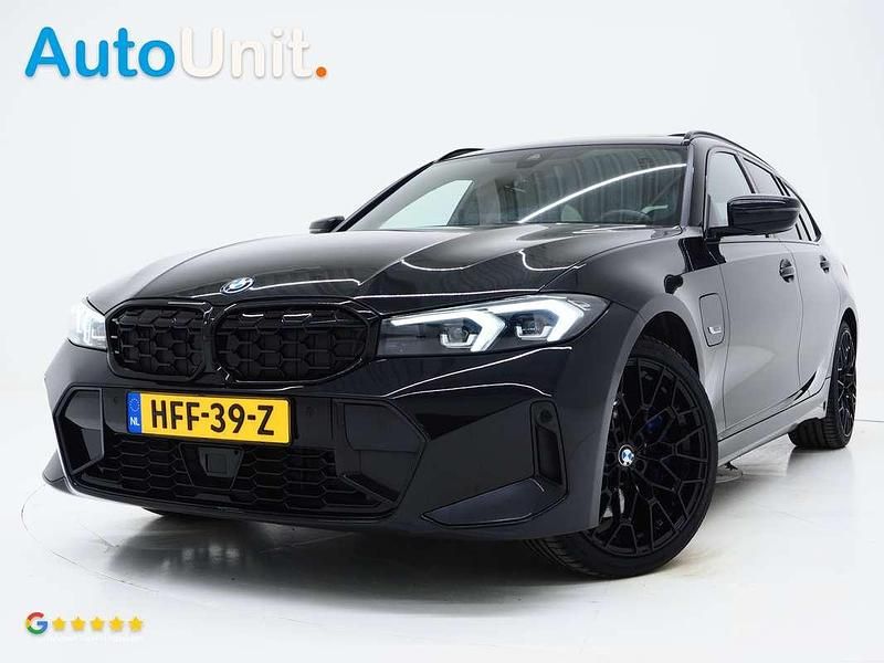 Zwart Gebruikt 2022 BMW 330e M Sport Stationwagen | € 39.940 (Eerlijke prijs) - Afbeelding 1/4