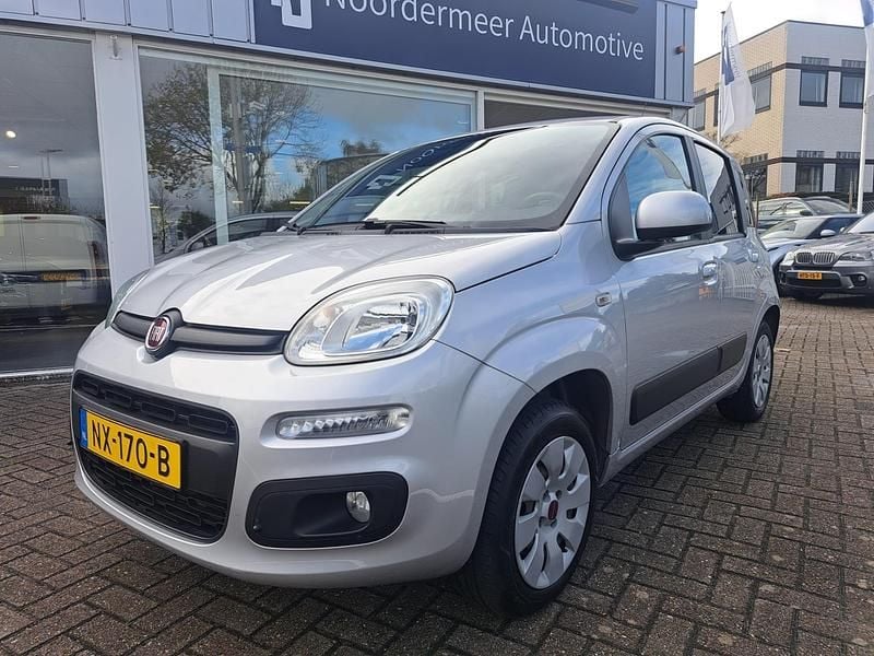 Grijs Gebruikt 2017 Fiat Panda Lounge Hatchback | € 7.450 (Goede deal) - Afbeelding 1/4