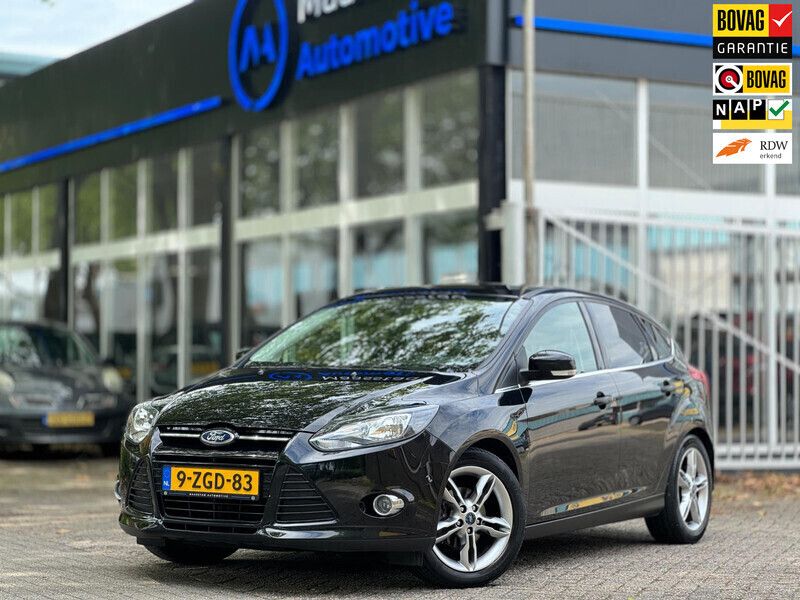 Zwart Gebruikt 2014 Ford Focus Hatchback | € 8.950 (Iets duurder) - Afbeelding 1/4