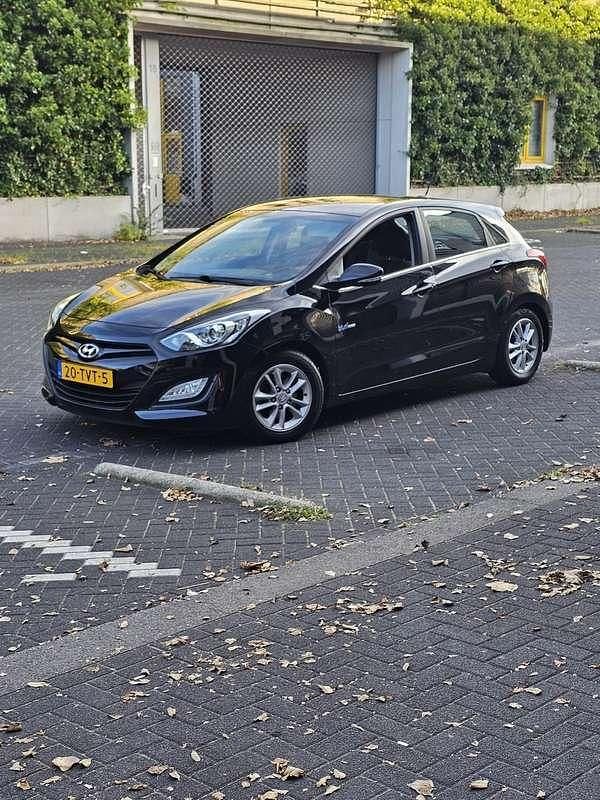 Gebruikt 2012 Hyundai i30 Trend Sedan | € 7.450 (Eerlijke prijs) - Afbeelding 1/4