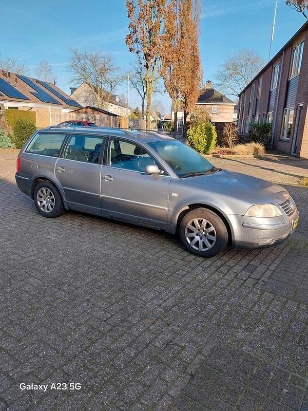 Occasion 2002 VW Passat Stationwagen | € 750 (Eerlijke prijs) - Afbeelding 1/4