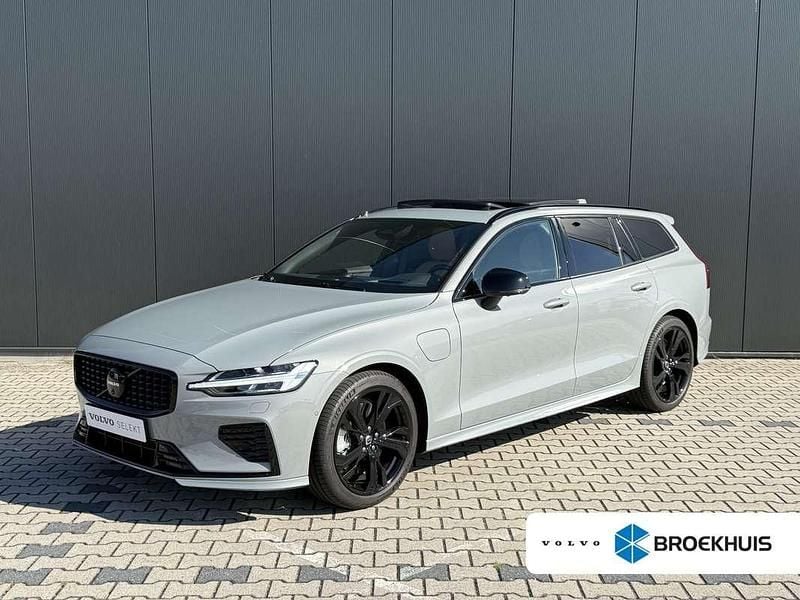 Grijs Gebruikt 2024 Volvo V60 Ultra Stationwagen | € 67.940 - Afbeelding 1/3