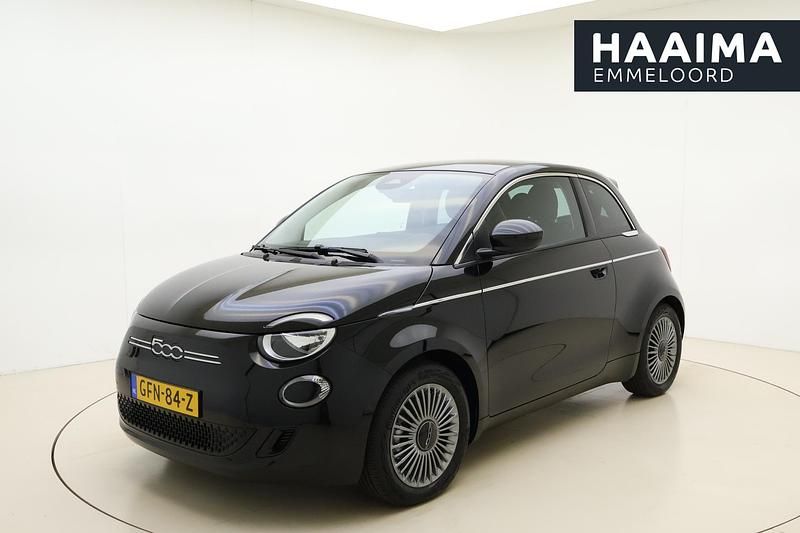 Zwart Gebruikt 2024 Fiat 500e Urban Hatchback | € 25.450 (Iets duurder) - Afbeelding 1/4
