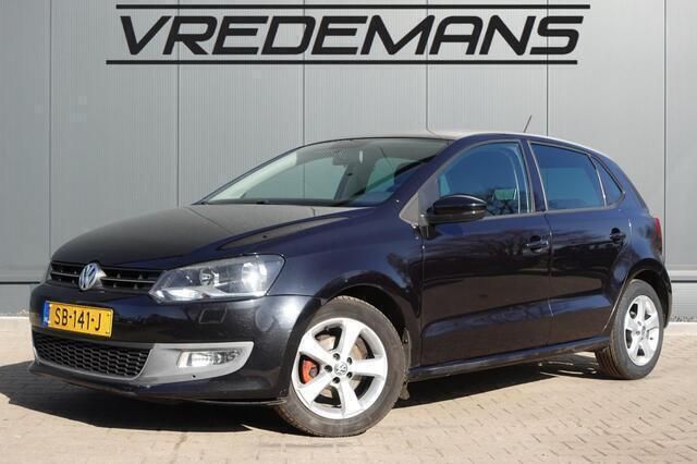 Zwart, metallic lak Gebruikt 2009 VW Polo Highline Hatchback | € 2.950 (Goede deal) - Afbeelding 1/4