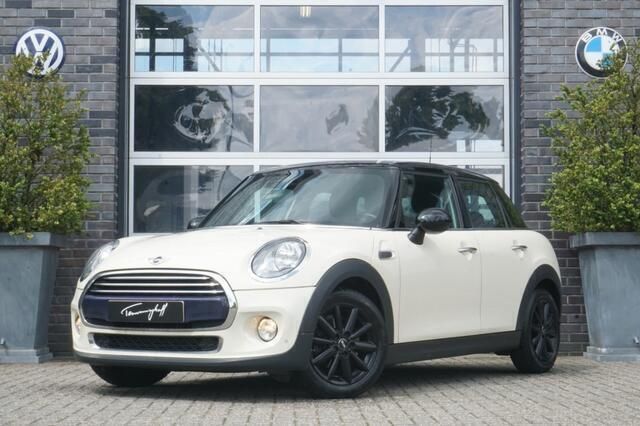 Wit Gebruikt 2015 Mini Cooper Hatchback | € 10.950 (Goede deal) - Afbeelding 1/4