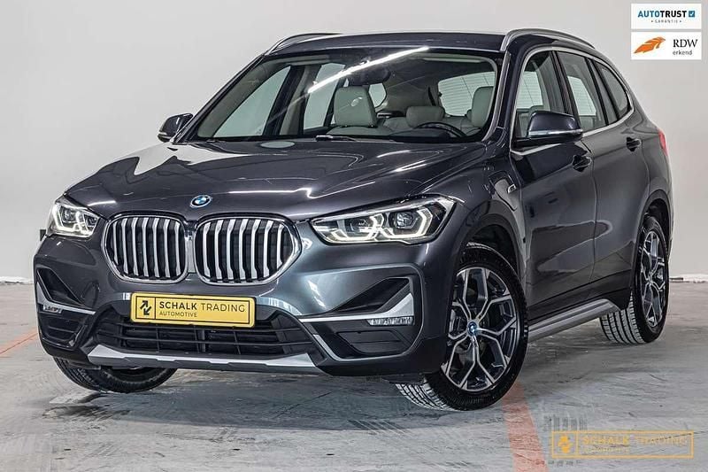 Grijs Gebruikt 2022 BMW X1 Executive SUV | € 28.950 (Super prijs) - Afbeelding 1/4
