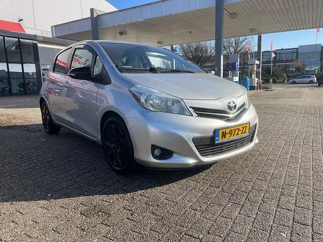Occasion Toyota Yaris Comfort 69 PK (50 kW) 2011 Grijs Hatchback