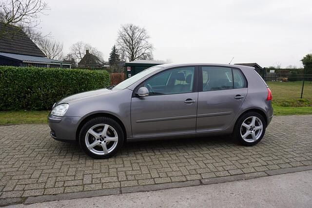 Occasion VW Golf IV 116 PK (85 kW) 2006 Grijs (metallic) Hatchback
