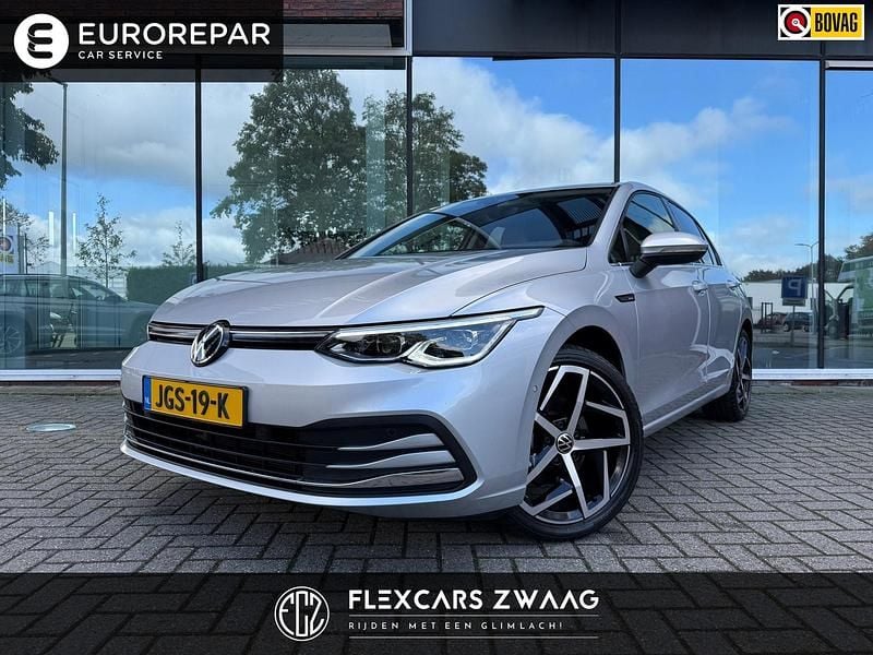 Grijs Gebruikt 2021 VW Golf VIII Business+ Hatchback | € 25.900 (Eerlijke prijs) - Afbeelding 1/4