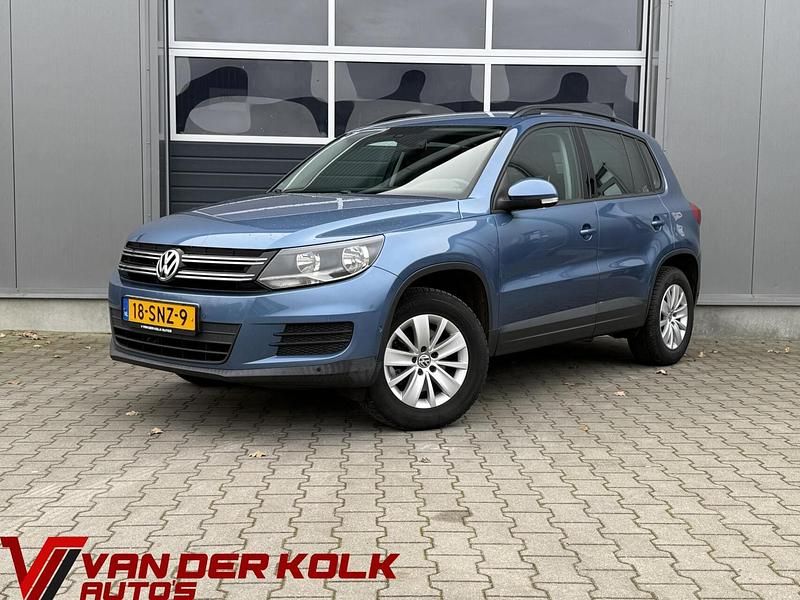 Blauw Gebruikt 2011 VW Tiguan Sport SUV | € 5.735 (Eerlijke prijs) - Afbeelding 1/4